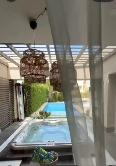 Hot Tub, Swimming pool, Swimming pool