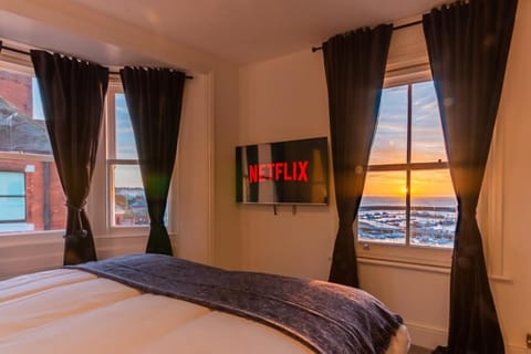 Bed, Bedroom, Sunrise