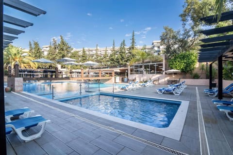 Swimming pool, Swimming pool