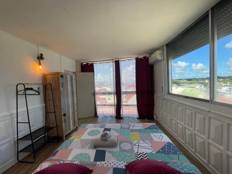 PENTHOUSE 10 MIN port croisière et aéroport Apartment in Les Abymes