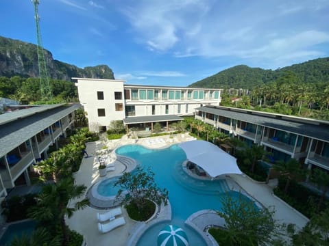 Property building, Day, Natural landscape, Mountain view, Swimming pool