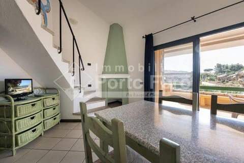 18 BAIA FARO - Grazioso bilocale mansardato a Baia del Faro Villa in Palau