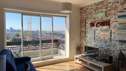 View (from property/room), Balcony/Terrace, Living room