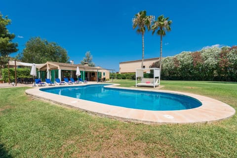 Property building, Garden, Swimming pool