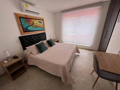 Bed, TV and multimedia, air conditioner
