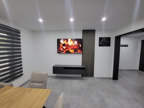 TV and multimedia, Living room, Seating area