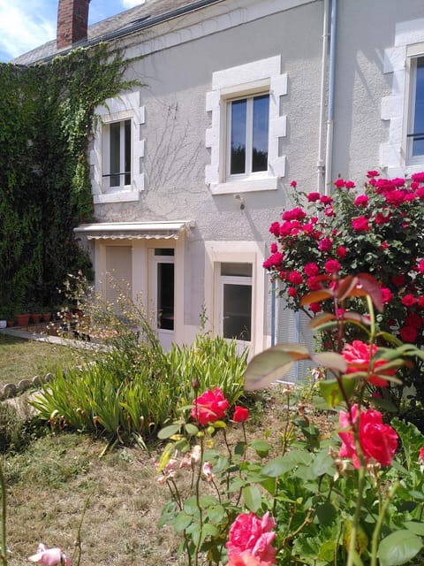 Property building, Garden, Garden view