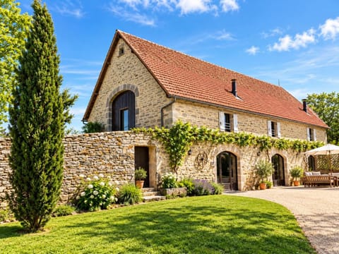 Property building, Spring, Day, Garden, Garden view, Landmark view