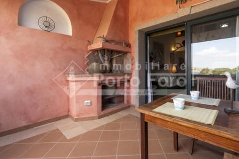 23 BAIA FARO - Trilocale mansardato con ampia terrazza vista mare Villa in Palau