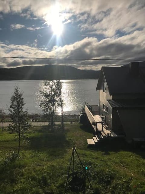 Trivelig fritidshus på Årnes, Senja House in Nordland, Norway