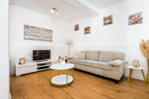 Living room, Lounge or bar, Seating area