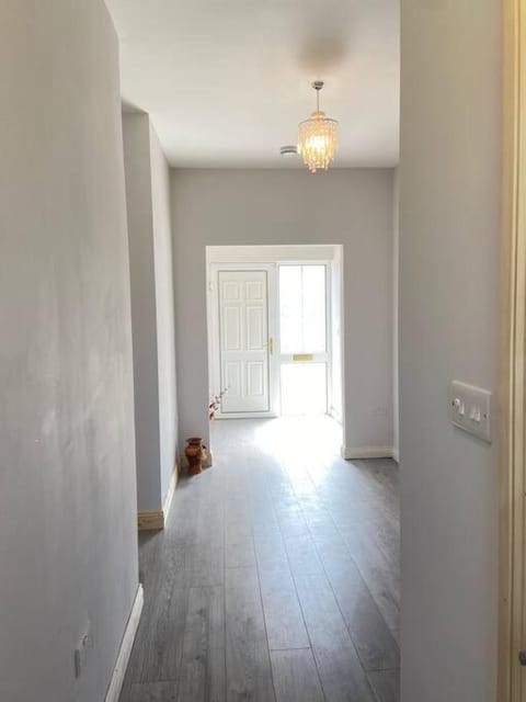 Duiche an Rí - Delightful Village Home House in Co. Tipperary, Ireland