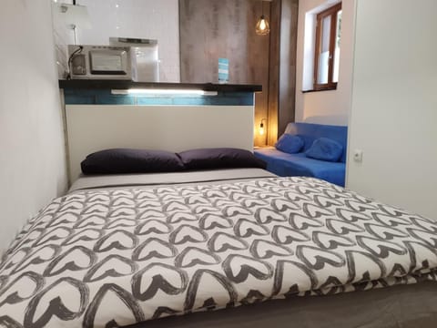 Bed, Photo of the whole room