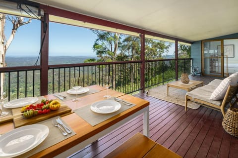 Property building, Natural landscape, View (from property/room), Balcony/Terrace, Balcony/Terrace, Seating area, Dining area