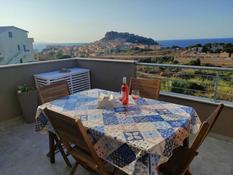 Nearby landmark, Balcony/Terrace, Sea view
