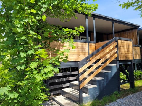 Property building, Balcony/Terrace