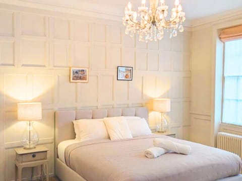 Bed, Bathroom, Bedroom