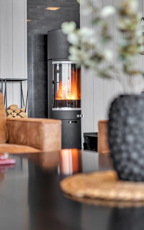 Robukta Lodge l Jacuzzi l Sauna l Table Tennis Villa in Tromso