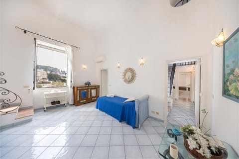 Bed, Living room, Seating area