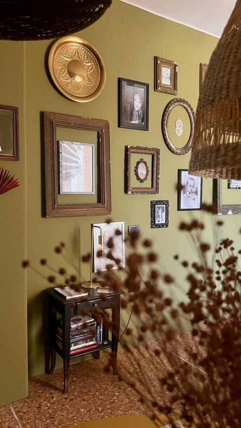 Living room, Decorative detail