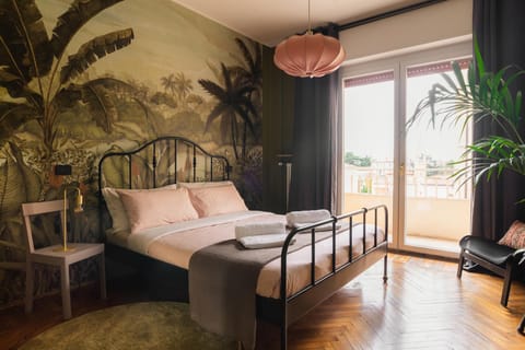 Decorative detail, Bedroom