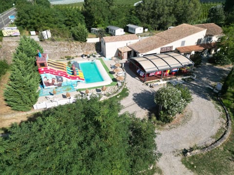 Property building, Bird's eye view, Swimming pool, Swimming pool