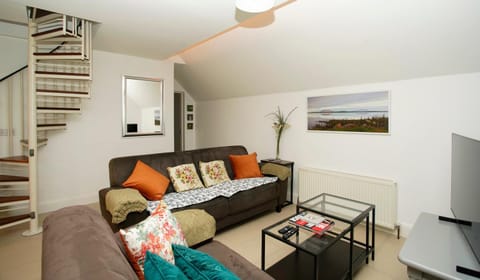 Stripe Bay Apartment in County Mayo