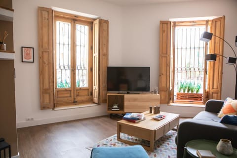 Communal lounge/ TV room, TV and multimedia, Living room, Seating area