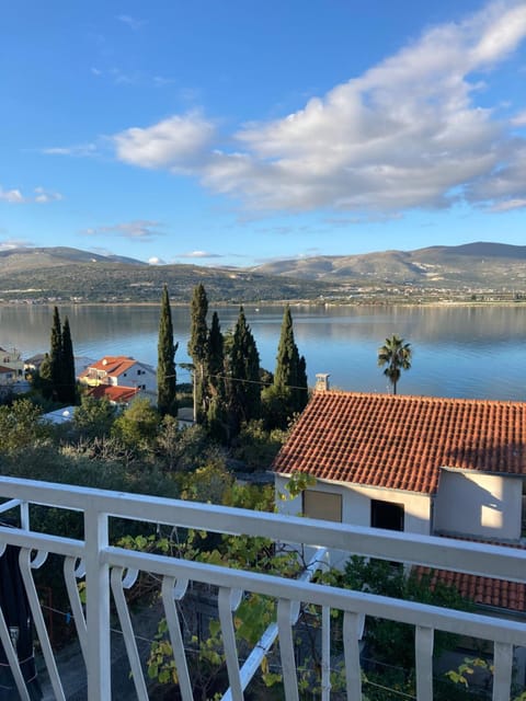 View (from property/room), Balcony/Terrace, Sea view