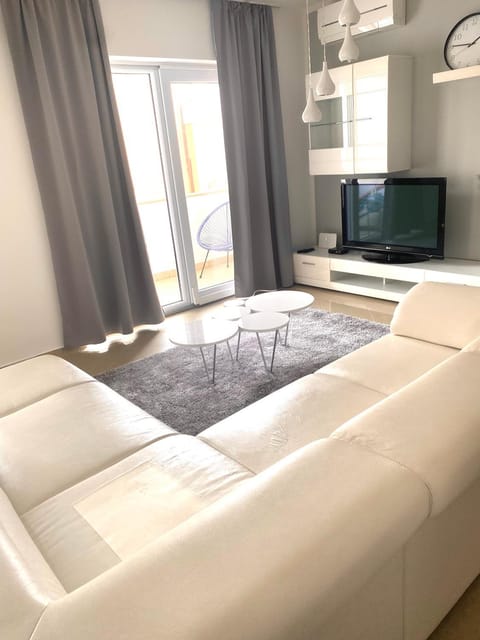 Apartment Bol A6 with Pool from 45 EUR per Person Apartment in Bol