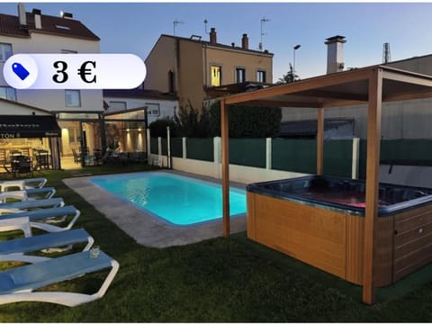 Pool view, Swimming pool