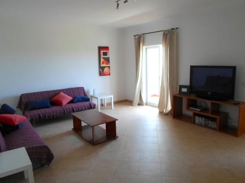 Communal lounge/ TV room, TV and multimedia, Living room