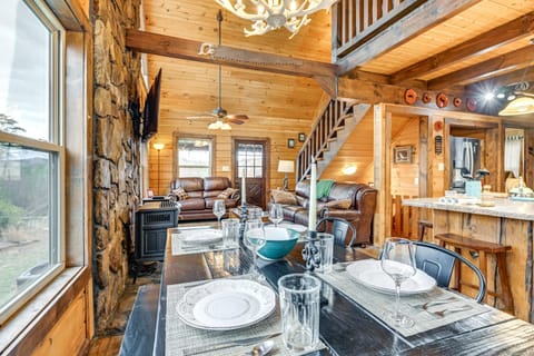 Mtn Views, Yard, and Fire Pit Multi-Level Cabin Cabin in Tennessee