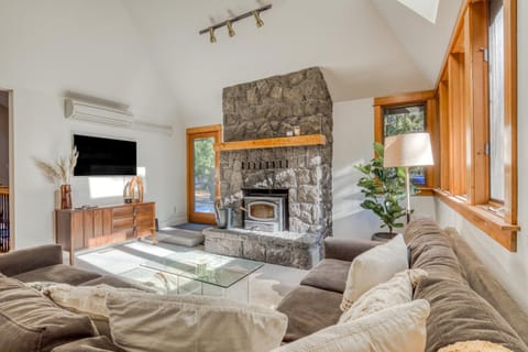 Hood Hideaway House in Welches