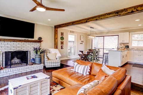 Dock Holiday House in Chatuge Lake