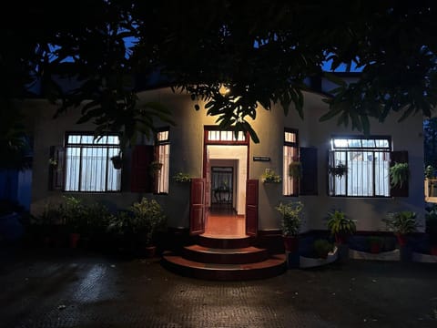 Facade/entrance, Night