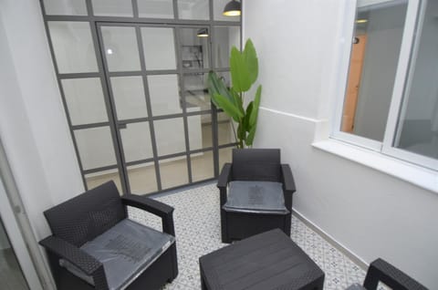 Patio, Balcony/Terrace, Seating area