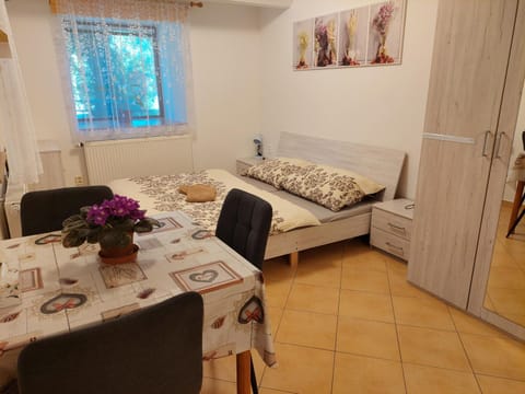 Dining area, Bedroom