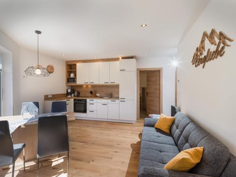 Kitchen or kitchenette, Living room, Seating area, Dining area, dishwasher, oven, stove