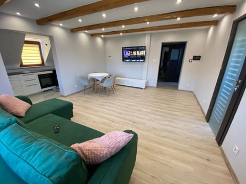 TV and multimedia, Kitchen or kitchenette