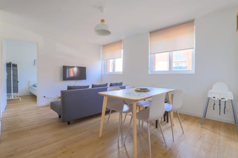 Communal lounge/ TV room, Living room, Seating area