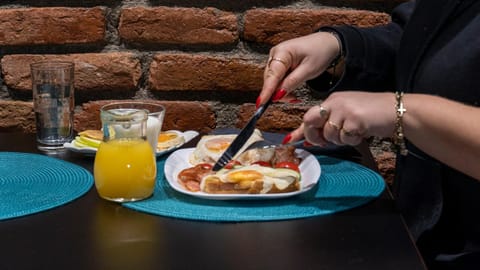 Food and drinks, Food