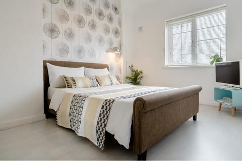 Tropical Garden Oasis Rooms Vacation rental in Metropolitan Borough of Solihull