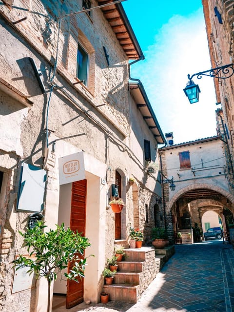 Day, Street view, Location