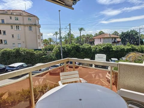 View (from property/room), Balcony/Terrace, Beach
