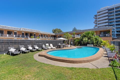 Day, Garden, Pool view, Swimming pool, sunbed