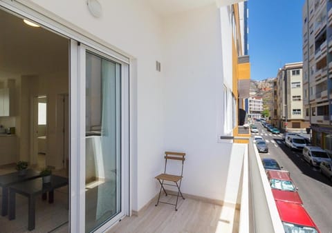 Facade/entrance, Balcony/Terrace