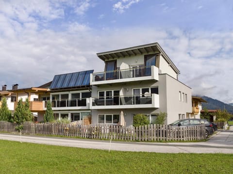 Property building, Summer, Garden