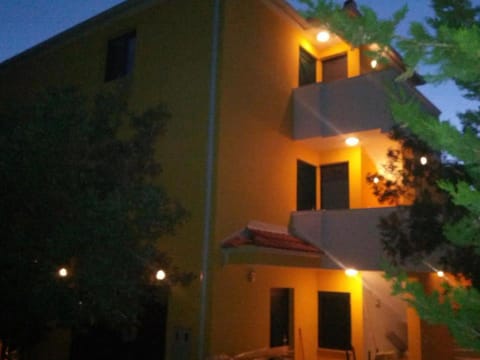 Sunset apartmani Apartment in Šibenik-Knin County, Croatia