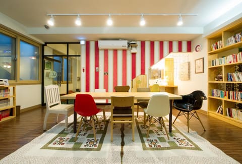 Lounge or bar
